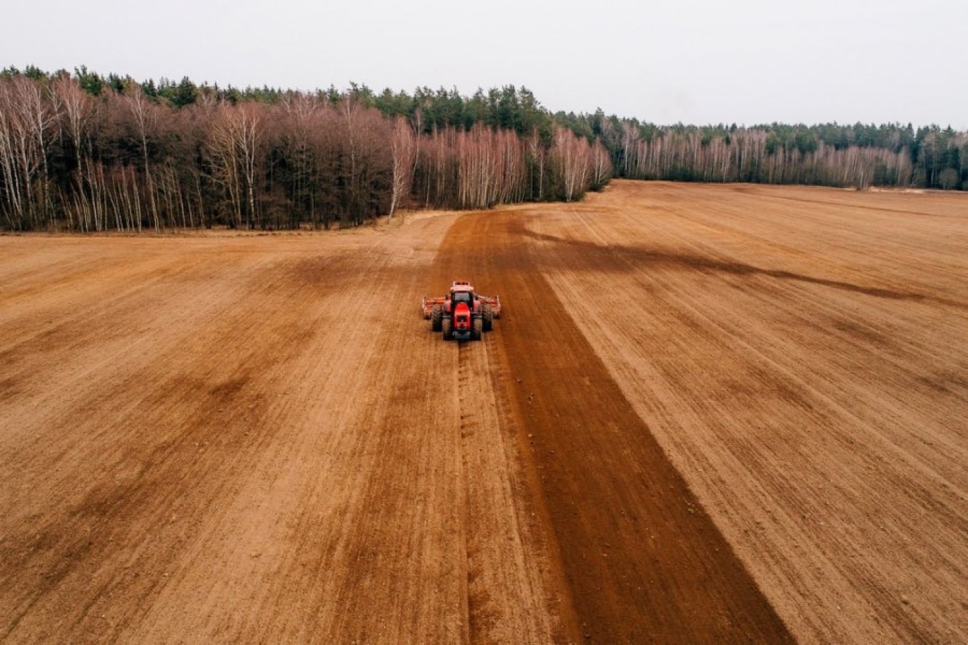 В Минской области к весенне-полевым работам готовы более 6500 тракторов