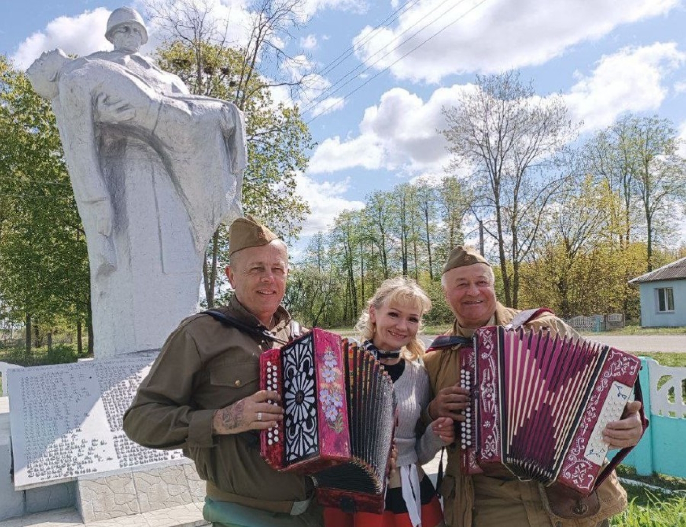 "Фронтового концертного рейса" продолжает давать концерты на Березинщине