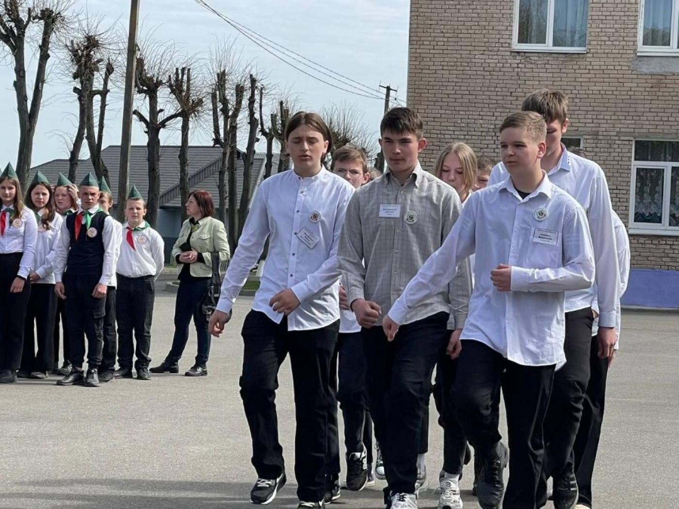 В начальной школе проходит районный этап спортивно-патриотической игры "Зарница"