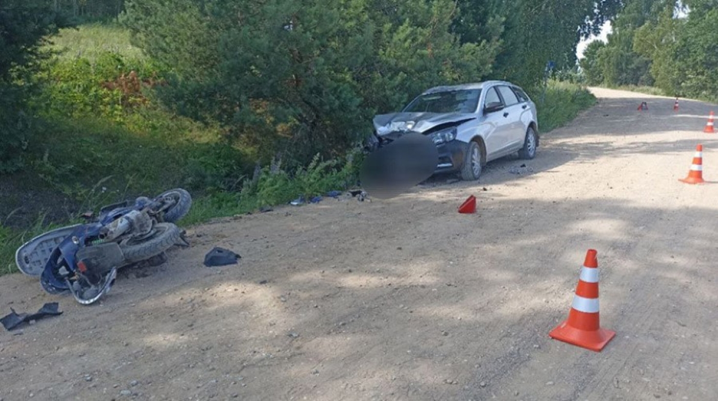 В ДТП в Чашникском районе пострадал водитель мопеда