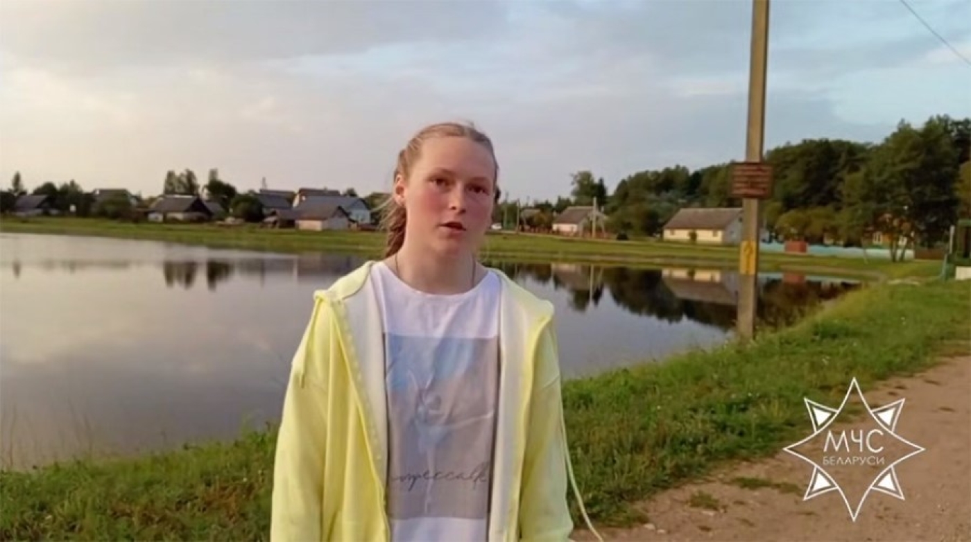 В Дятловском районе девятиклассница спасла тонувшую в озере девочку