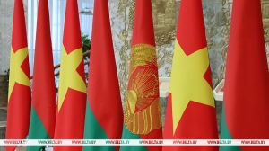 Встреча Лукашенко и генсека ЦК Компартии Вьетнама То Лама началась во Дворце Независимости