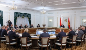 "Нельзя, чтобы уборочная проходила в небрежном режиме". Вот какие вопросы обозначил перед аграриями Лукашенко