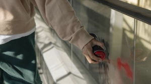 Борисовчанин рисовал граффити с рекламой наркошопа, возбуждено уголовное дело