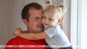 Какую поддержку государство оказывает отцам, рассказали в Минтруда