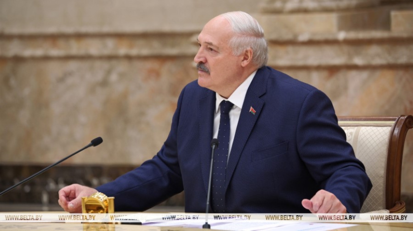 Лучше ничего, чем лишь бы что. Лукашенко ответил на предложение директивно внедрить в массы национальную идею