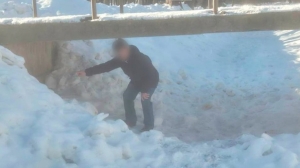 Пенсионер из Минска "задекларировал" $15 тыс. после общения с аферистами