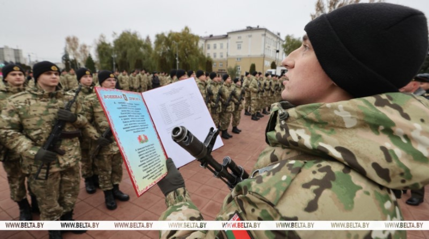 Более тысячи военнослужащих внутренних войск принесли присягу на верность своему народу