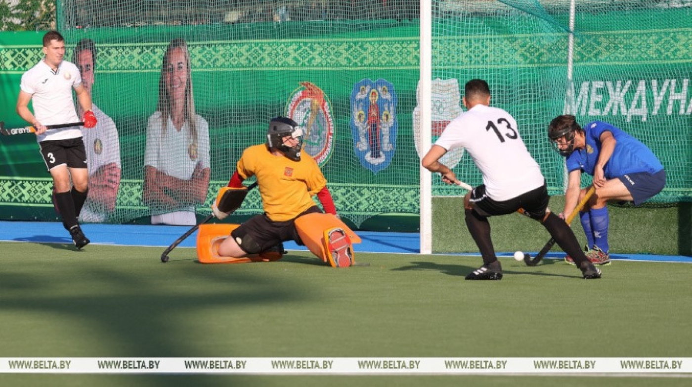 Сборные Беларуси добыли первые победы на Кубке сильнейших по хоккею на траве