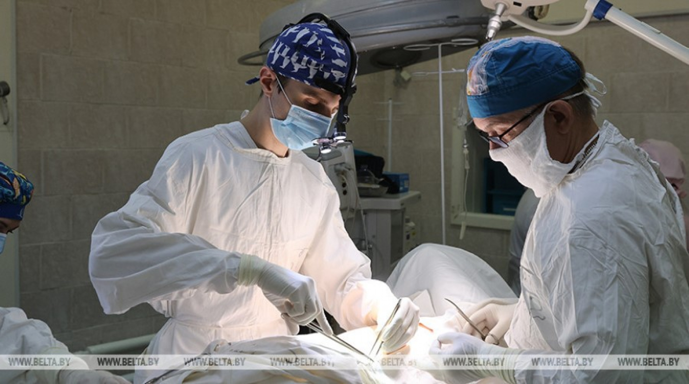 Операцию на позвоночнике по установке инновационного импланта провели в Витебске