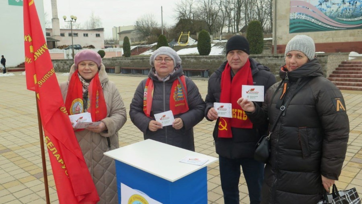 Пикеты продолжаются