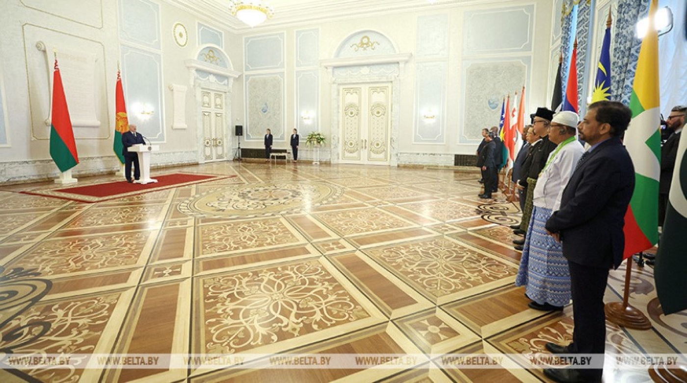 Лукашенко - зарубежным послам: Беларусь совершенно другая, нежели ее зачастую пытаются представить