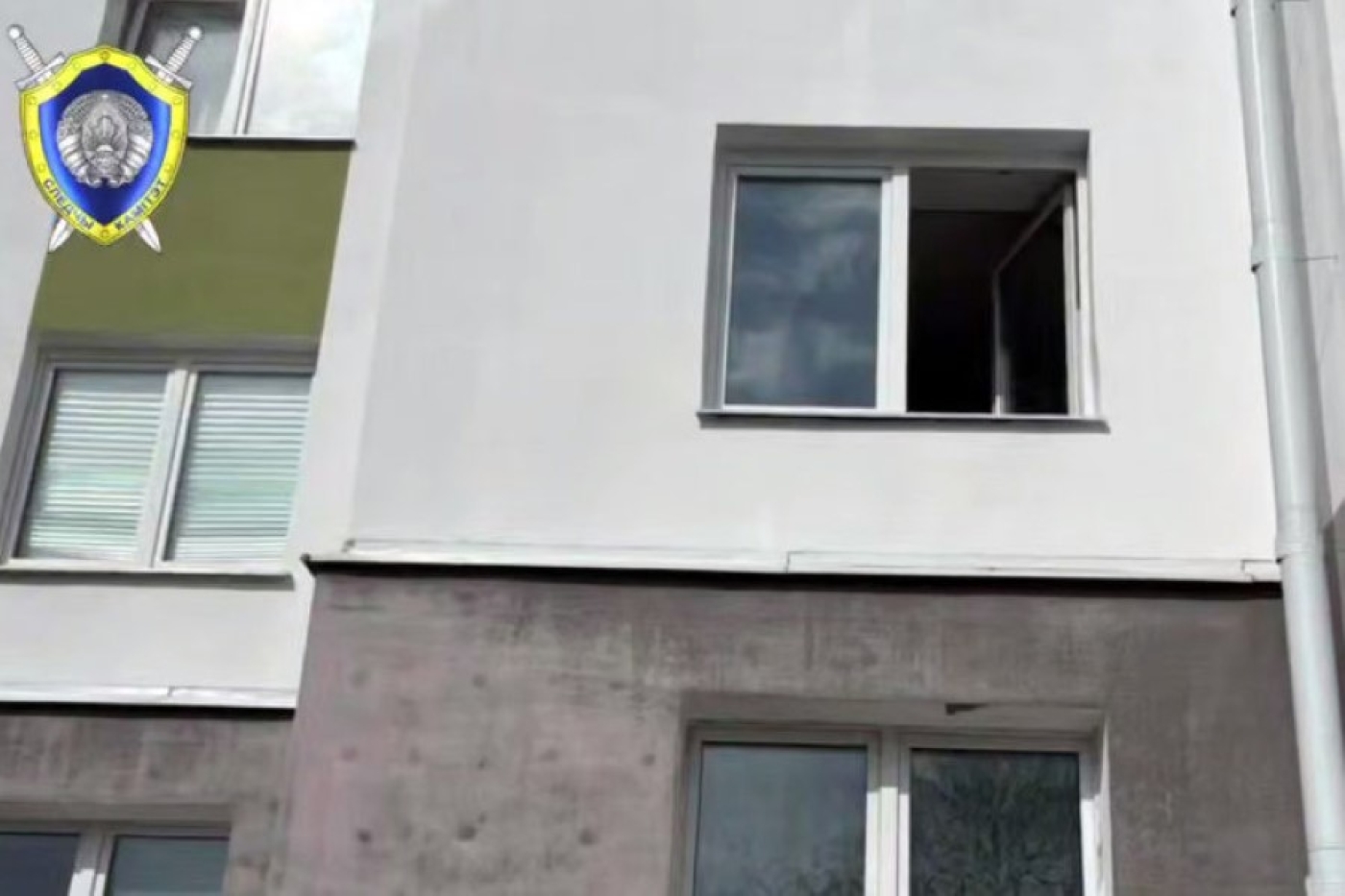 Полуторагодовалый ребенок выпал из окна второго этажа в Червене