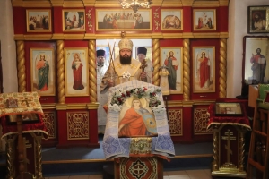 Визит Преосвященнейшего Амвросия в храм Архангела Михаила