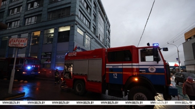 Эвакуированы более 600 человек. Спасатели ликвидировали загорание в ТЦ "Силуэт" в Минске
