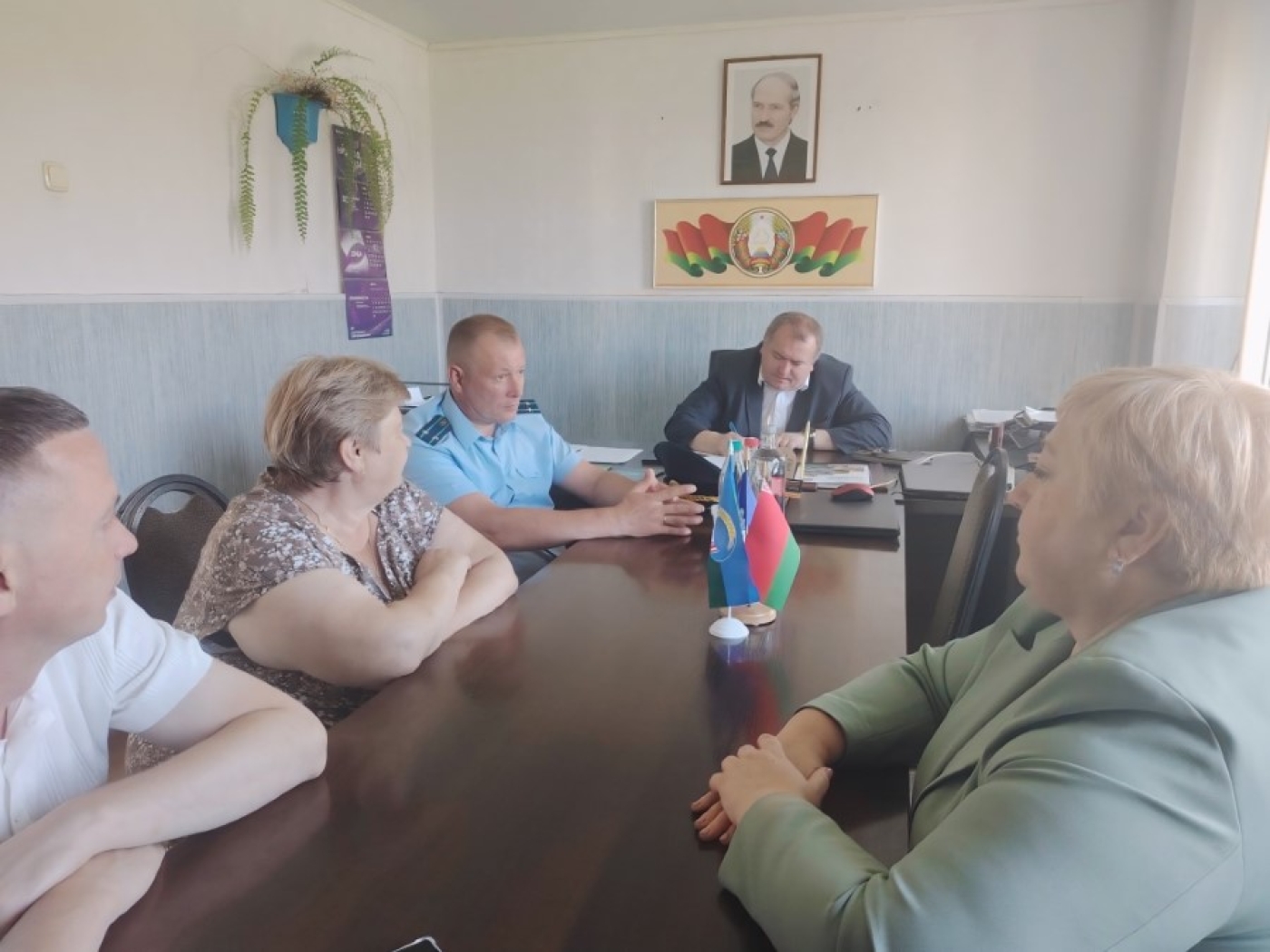 Республиканский профсоюзный правовой прием граждан прошел в Березинском районе