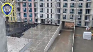 В Минске рабочий разбился, упав с балкона строящегося дома