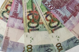 Может ли наниматель удержать "лишние" выплаты из зарплаты, рассказали в профсоюзе