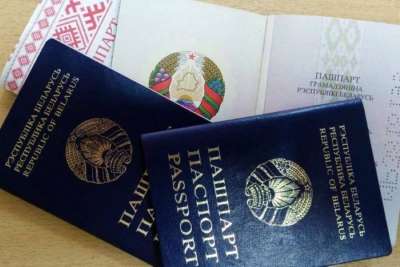 Белорусы больше не смогут менять паспорт и продавать недвижимость и авто, оставшиеся дома, находясь за границей
