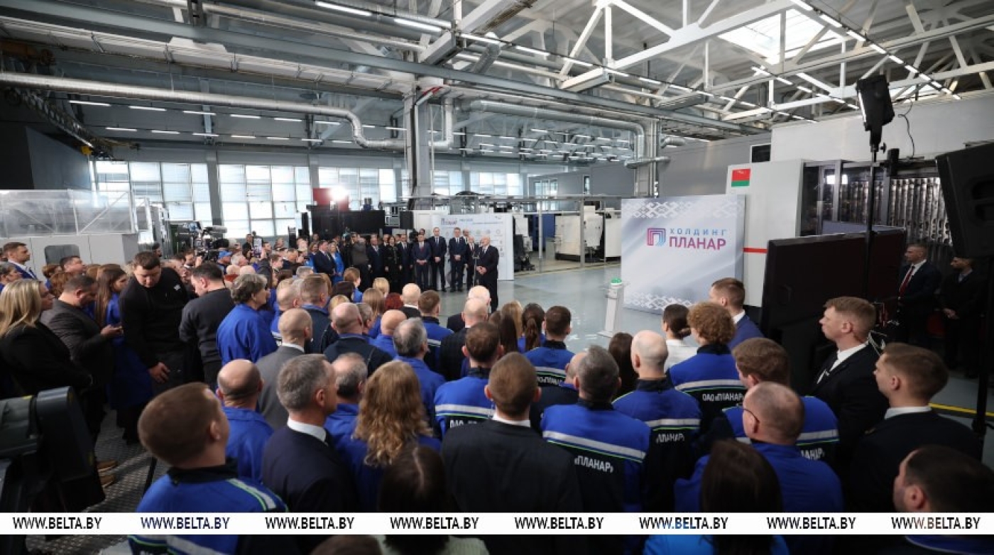 Лукашенко: в нынешнем году нужно сделать максимум для белорусских женщин