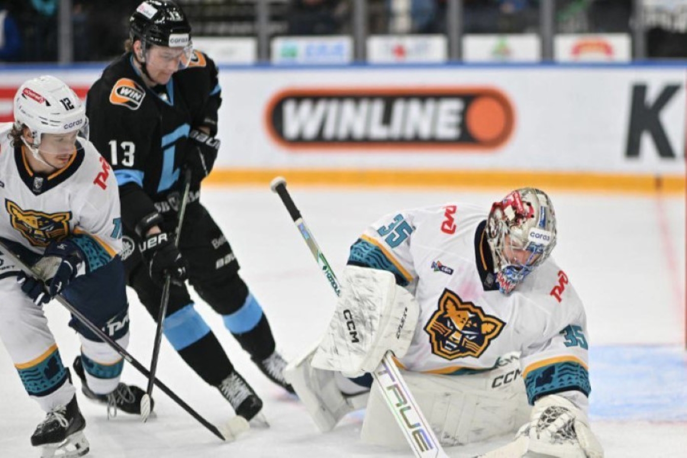 Хоккеисты "Динамо" отправили семь шайб в ворота "Сочи"