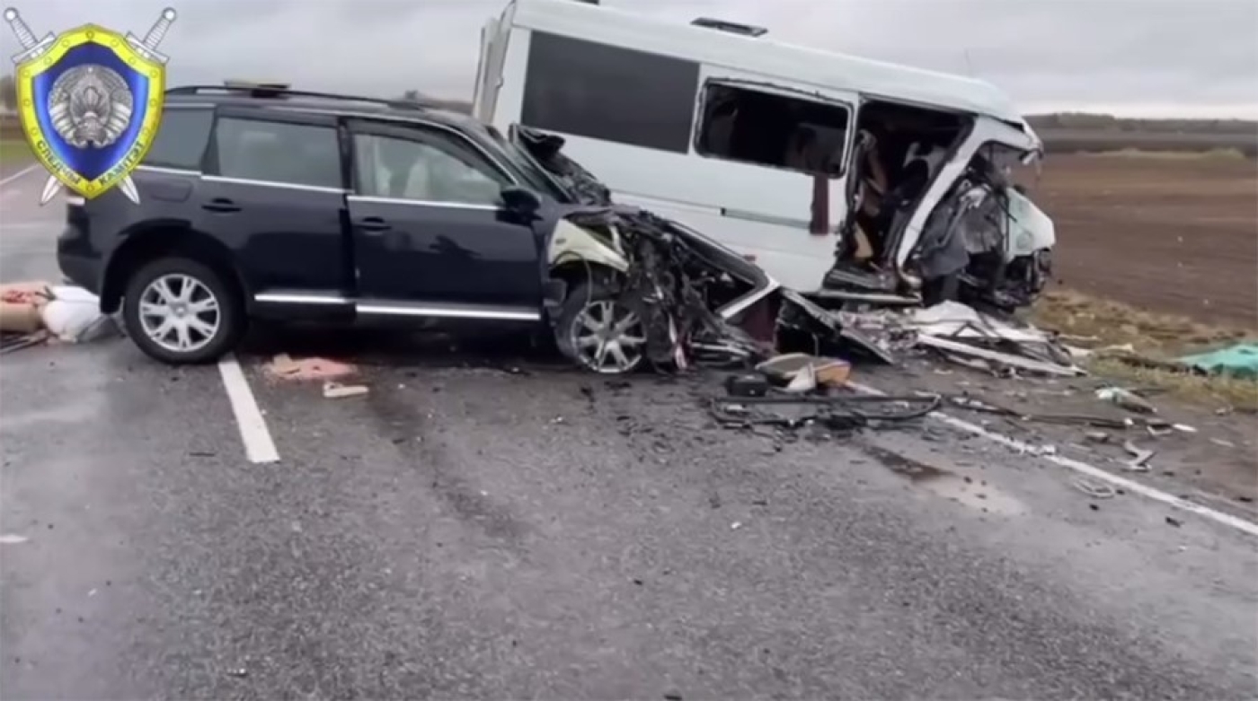 Следственный комитет продолжает работать на месте смертельного ДТП в Светлогорском районе