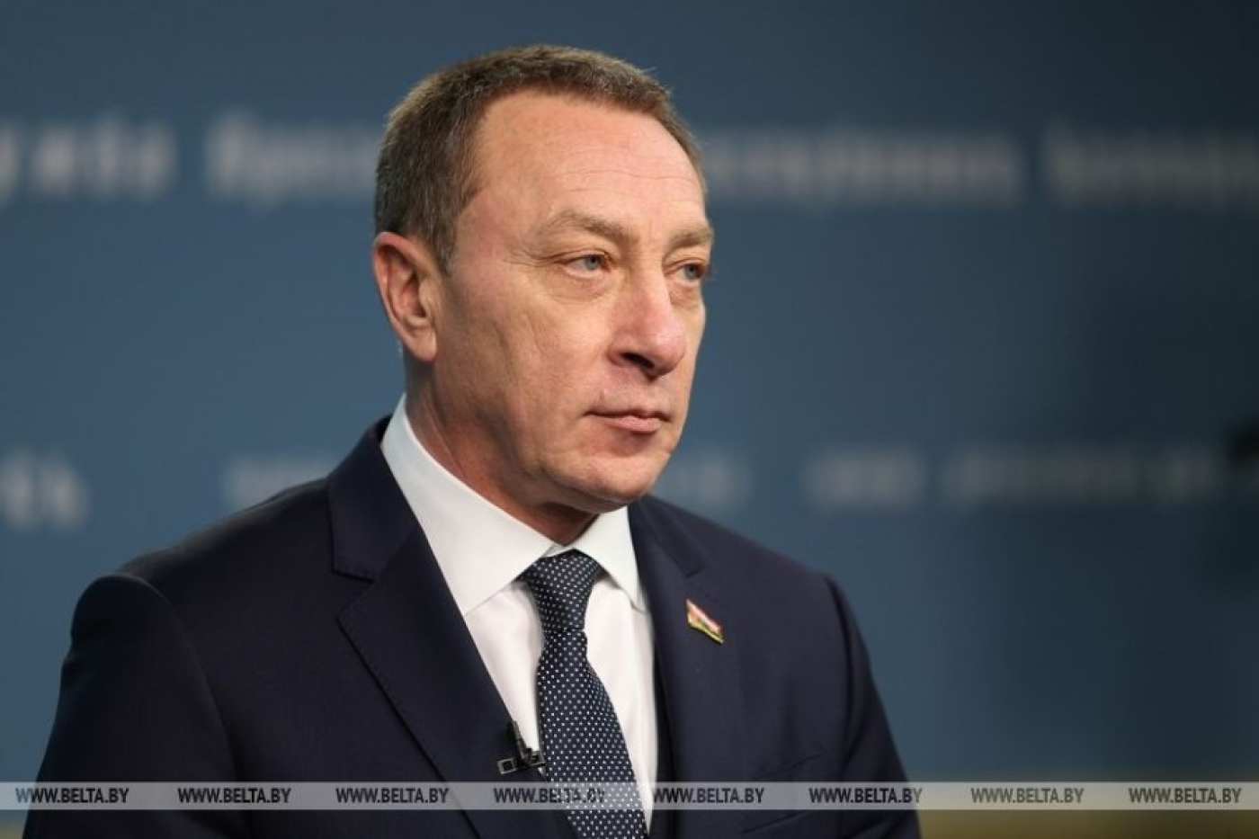 Лукашенко поручил к апрелю определиться с системой регулирования цен