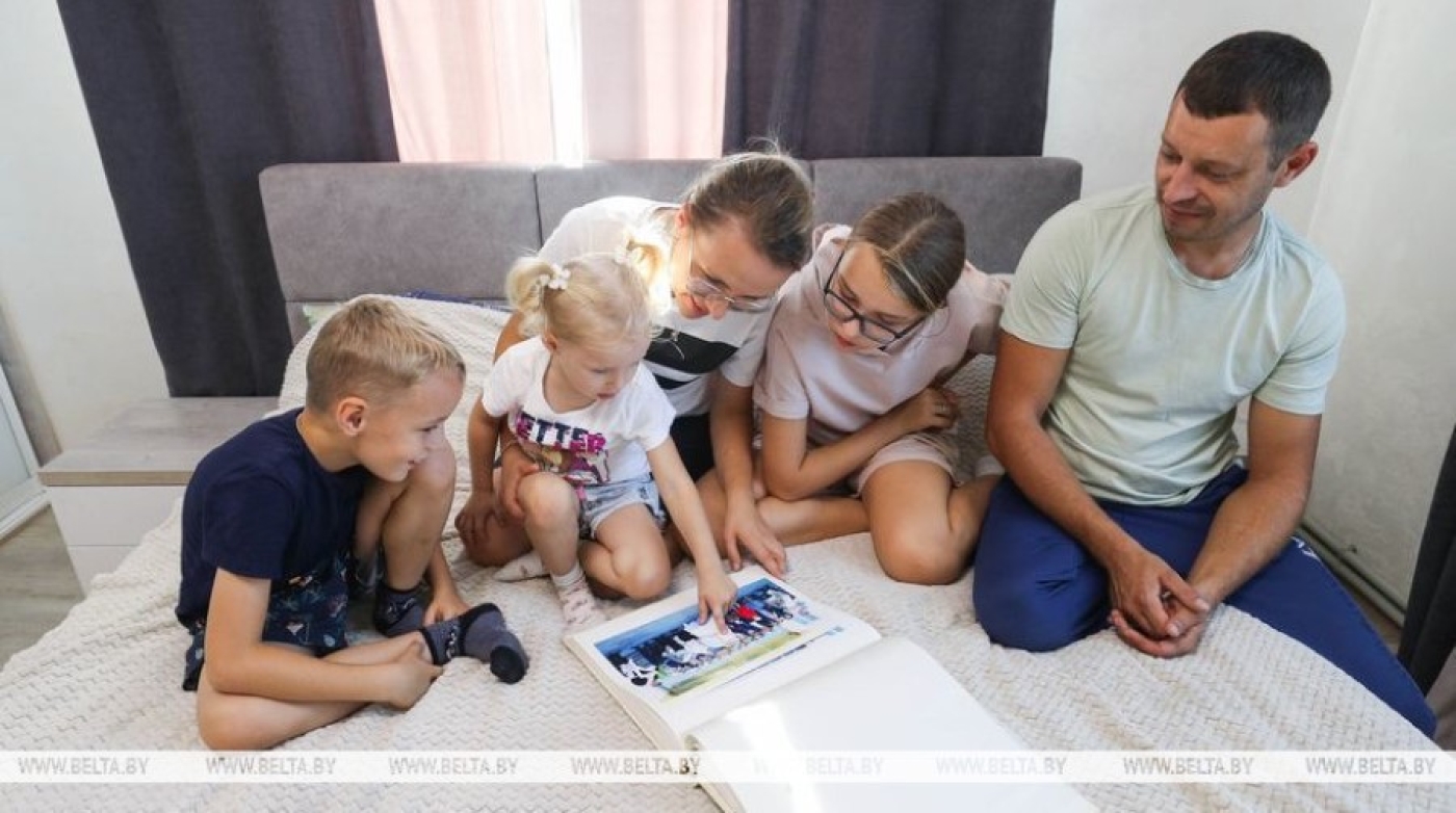 Лукашенко о поддержке семей с детьми: надо сконцентрироваться на жилье