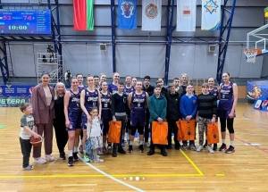 Баскетбольный клуб «Горизонт» поздравил воспитанников Ждановичской специальной школы-интерната с наступающими новогодними праздниками