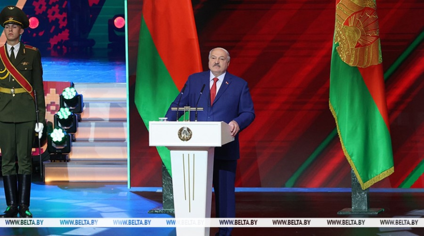 Лукашенко: не дай бог хоть один сапог ступит через нашу границу, ответ будет без колебаний, молниеносный