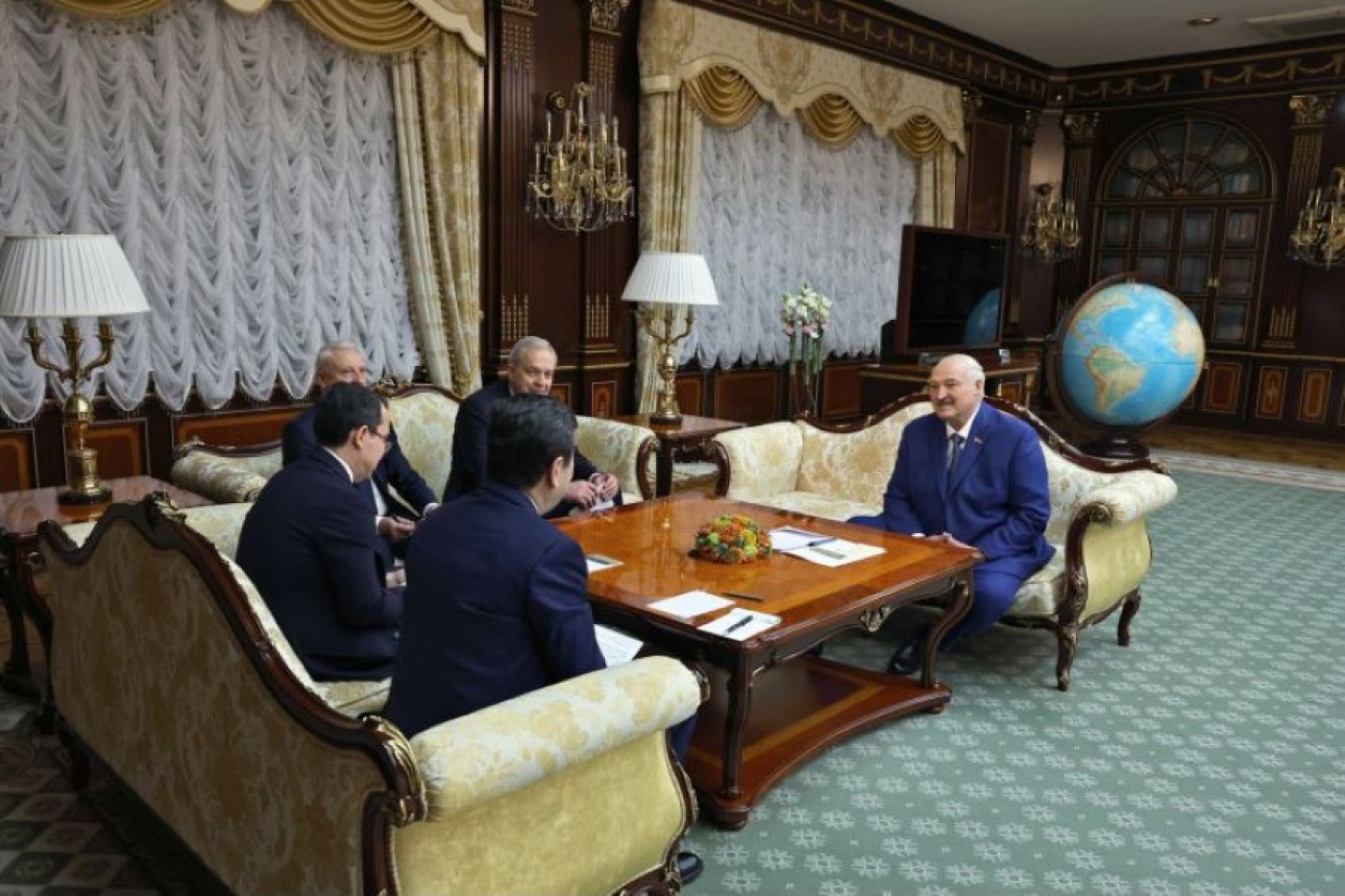 Лукашенко о сотрудничестве с Казахстаном: давайте в этом бешеном мире не потеряем друг друга