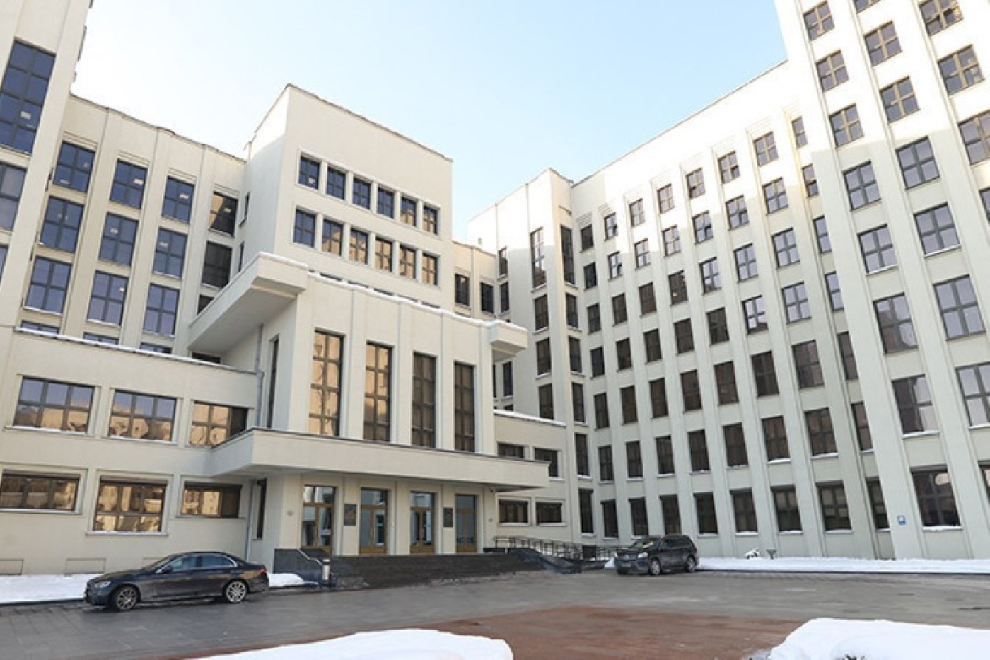 Турчин поручил обеспечить реализацию подходов по повышению тарифов на ЖКУ с 1 марта вместо 1 января