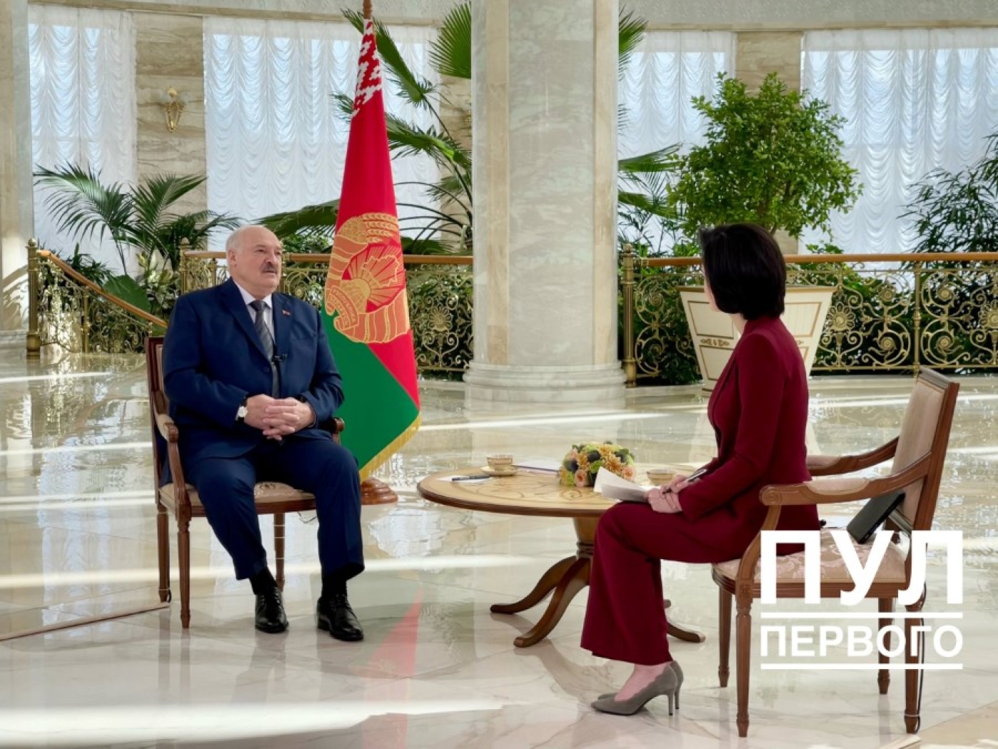 Лукашенко дает интервью Медиакорпорации Китая