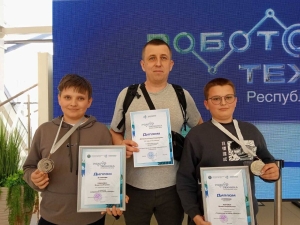 В Национальном детском технопарке завершился заключительный этап республиканского турнира по робототехнике.