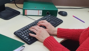 Как определяют размер доплаты и какие условия совмещения? Минтруда пояснило нюансы дополнительной работы