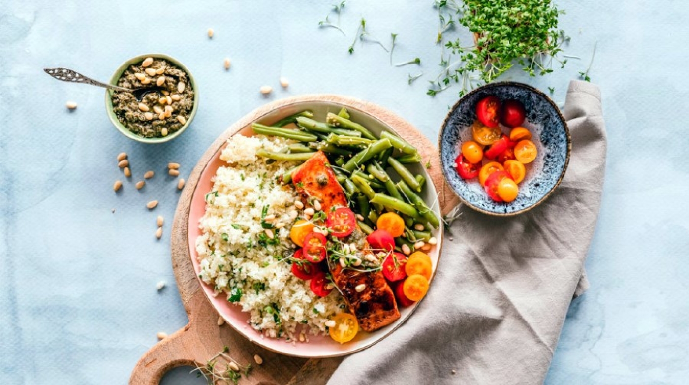 Каких продуктов стоит есть меньше, если решил похудеть? Мнение врача