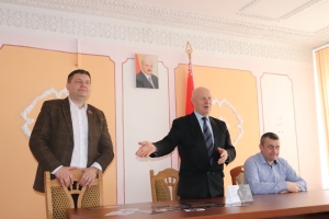 Кандидат в депутаты Парламента встретился с сыроделами Березинщины