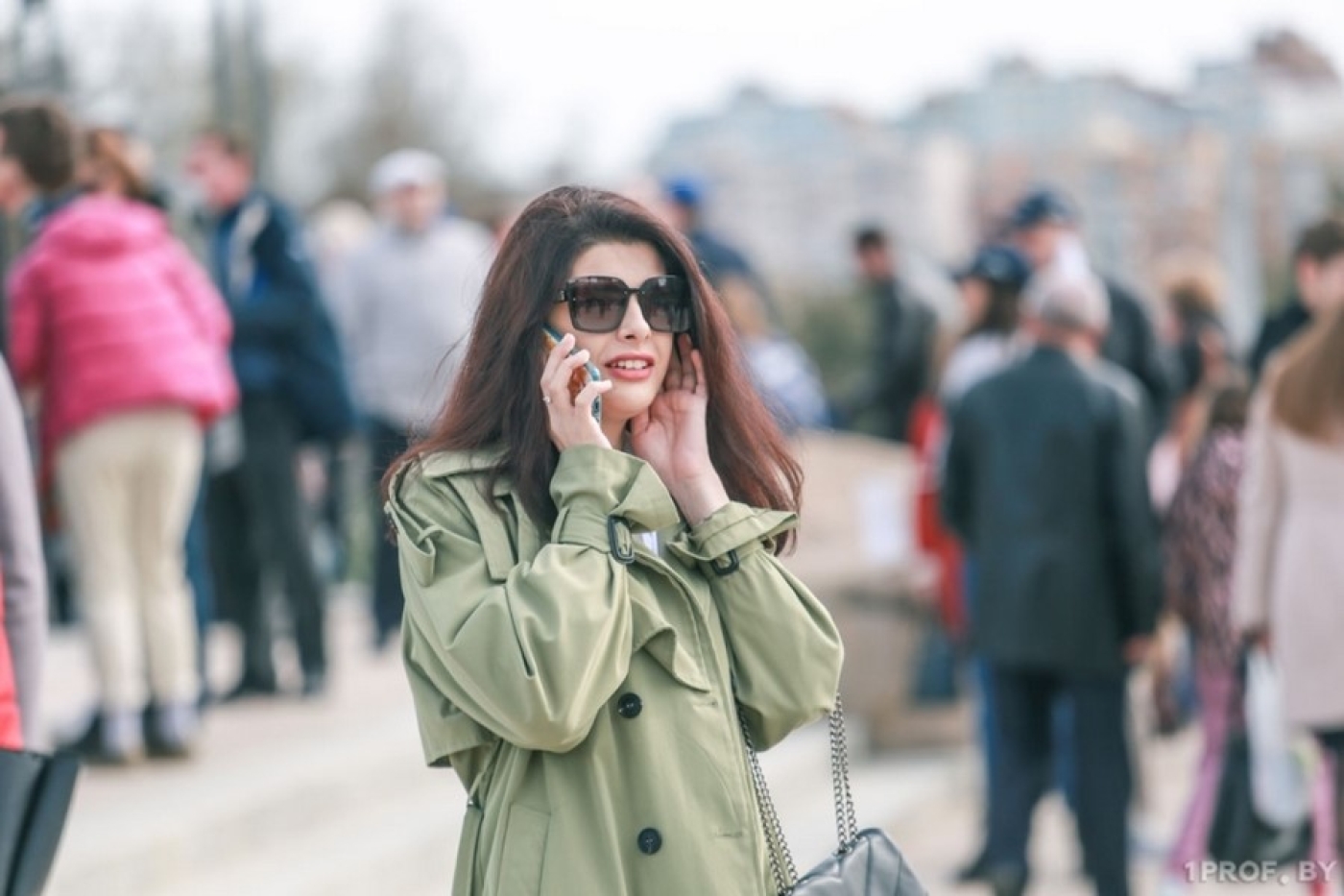 Можно ли отключать телефон после работы: юрист поставила точку в споре нанимателей и работников