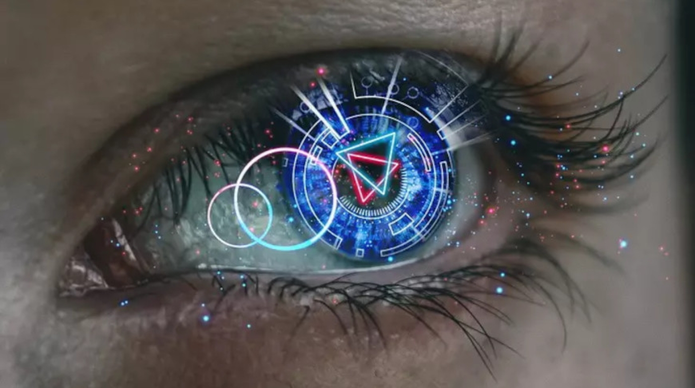 Маск анонсировал создание импланта, возвращающего зрение