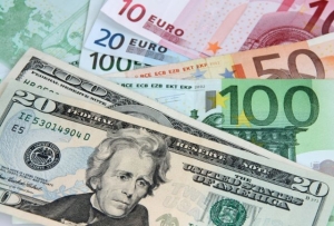 Российский рубль подорожал, доллар и юань подешевели на торгах 6 мая