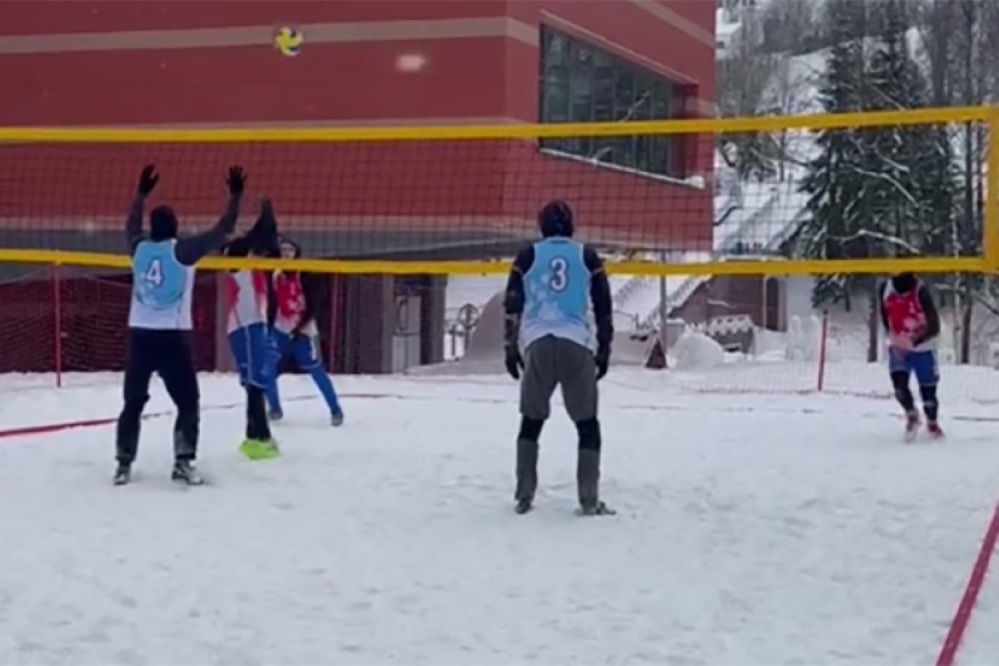ВК "Минск" стал чемпионом страны по снежному волейболу