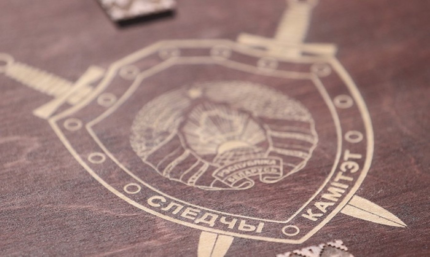 Подросток погиб после падения с крыши многоэтажки в Борисове