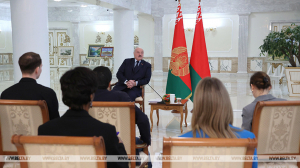 Лукашенко: в Беларуси не собираются объявлять мобилизацию, белорусы могут жить абсолютно спокойно