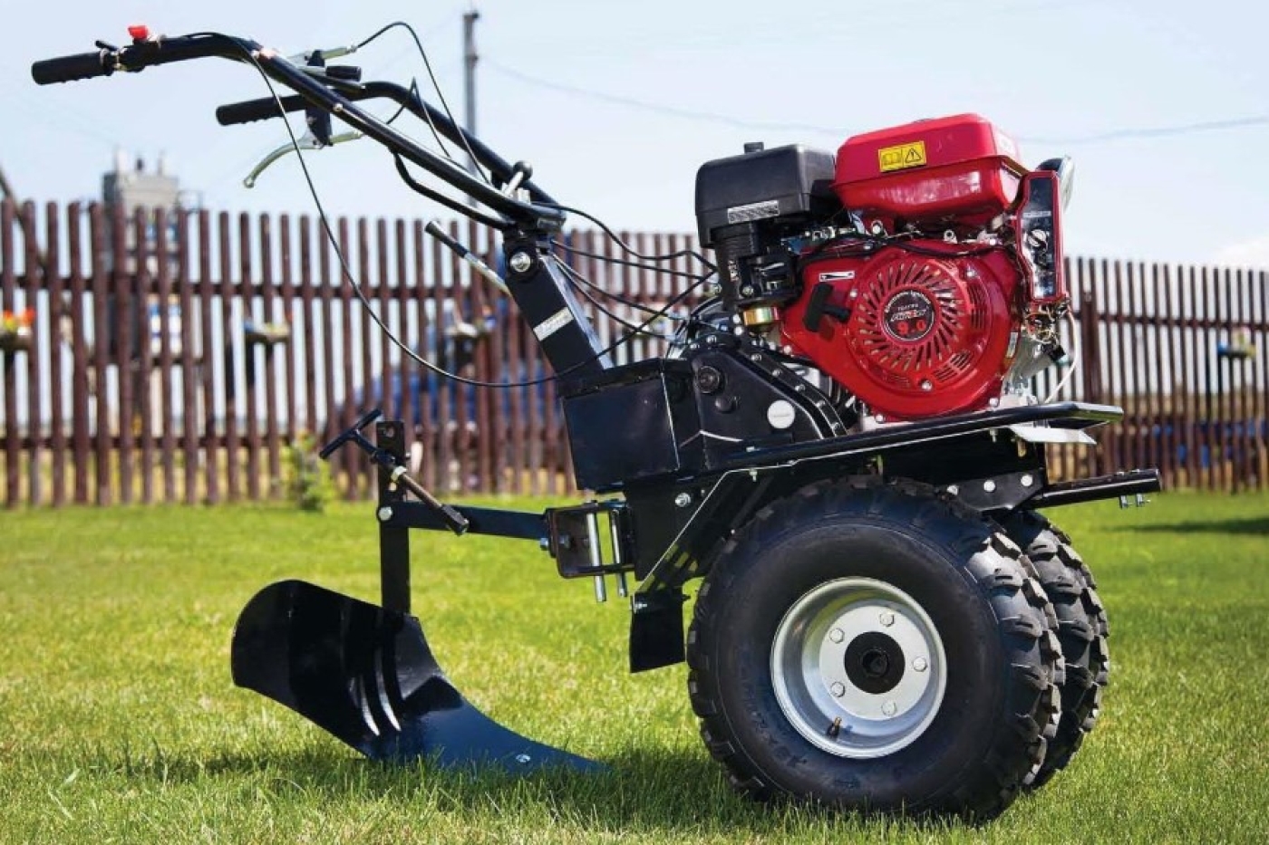 С какого возраста можно ездить на мотоблоке?