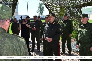 Военная тематика в центре внимания. Лукашенко приехал к ракетчикам в Осиповичский район