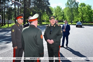 Лукашенко принял участие в церемонии приведения к военной присяге в Борисовском районе
