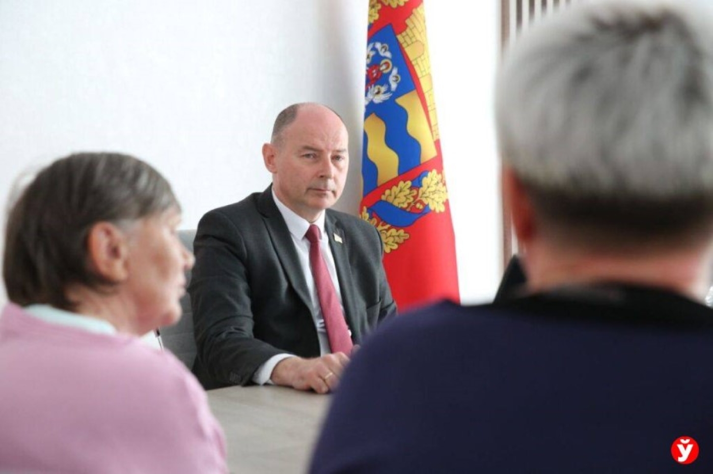 Жители Любани просят заменить сгнившую трубу. Поможет ли губернатор?