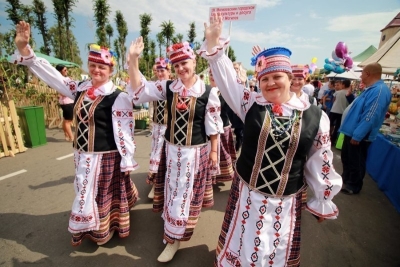 Мастеров со всей страны соберет фестиваль народных промыслов и ремесел "Дрыбінскія таржкі"