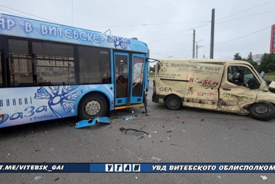Троллейбус попал в ДТП в Витебске