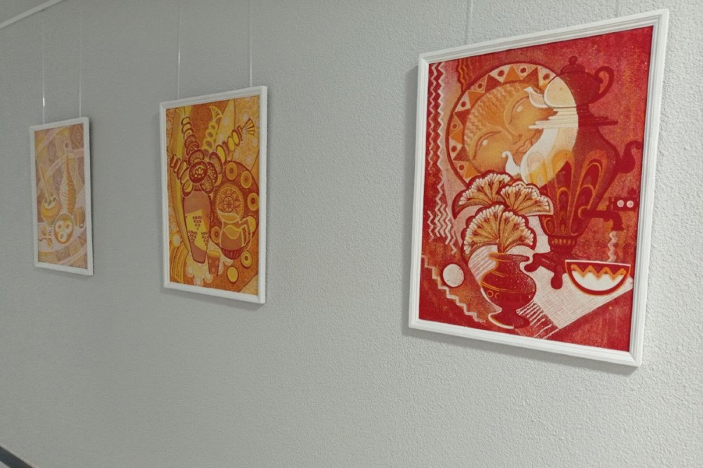 У ДУК "Бярэзінская цэнтральная раённая бібліятэка" адкрылася  экспазіцыя  карцін Людмілы Хадасок (Шык).